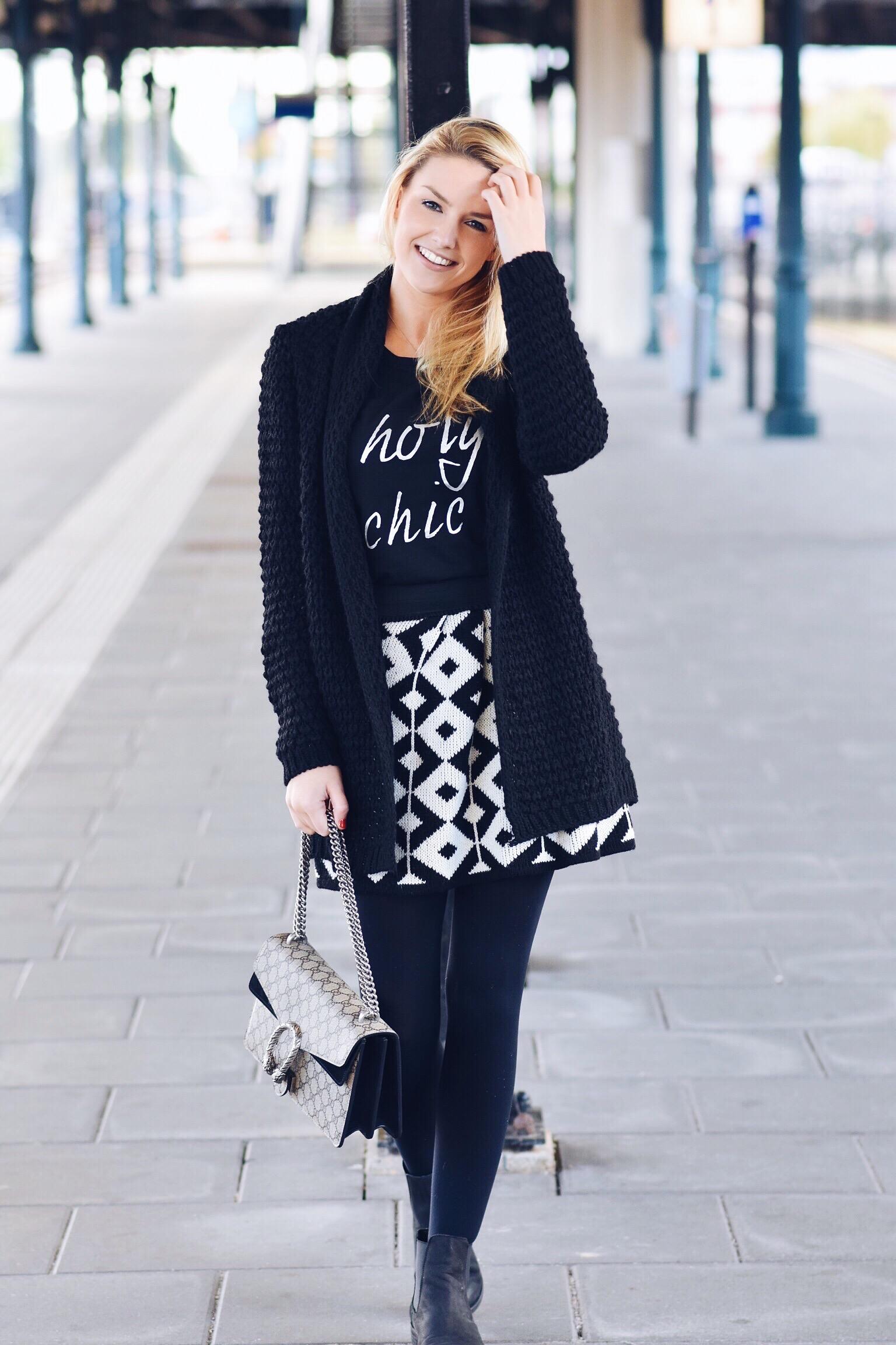 White & Black Patterns