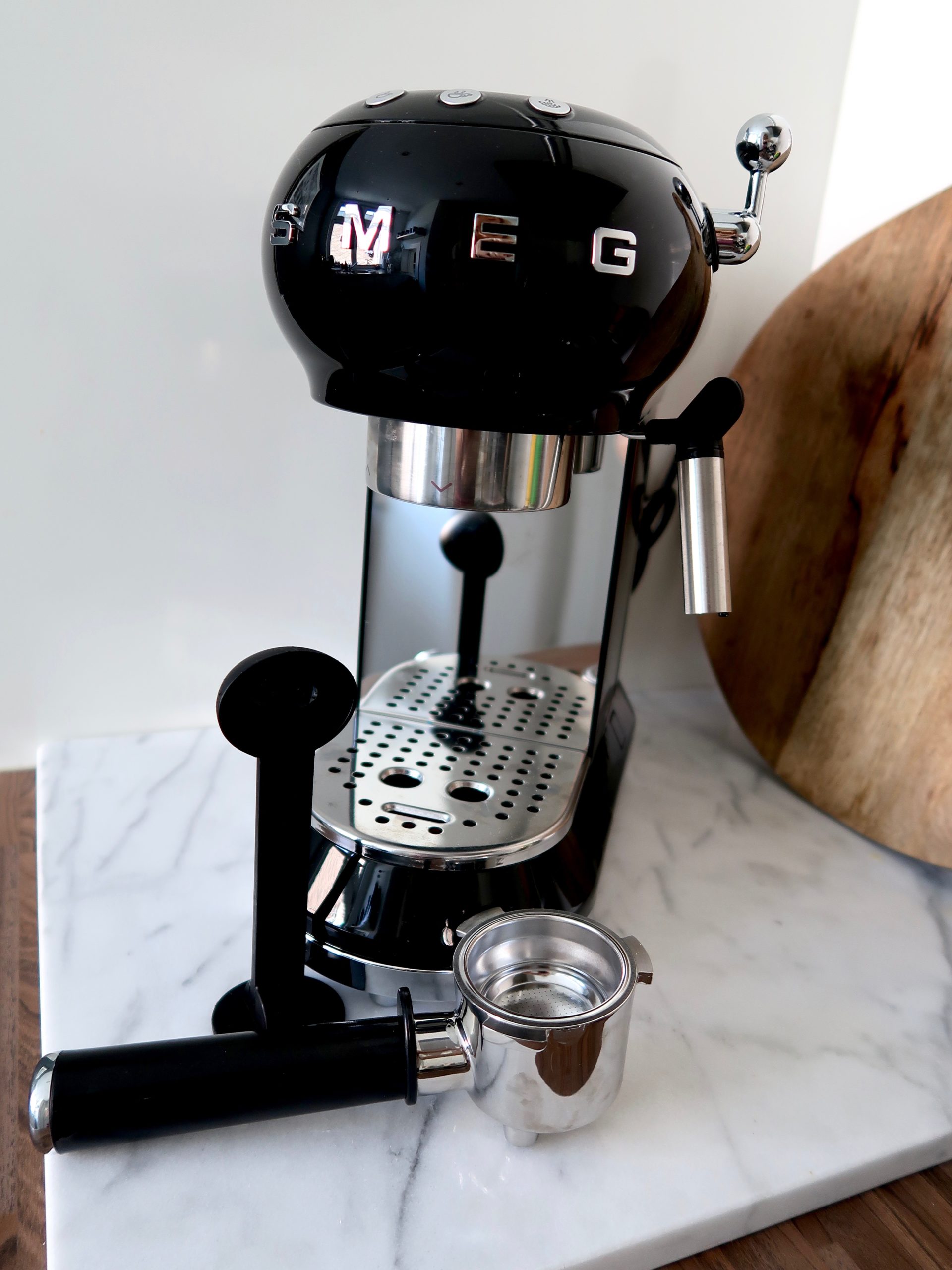 Smeg ECF01 Espresso Coffee Machine review